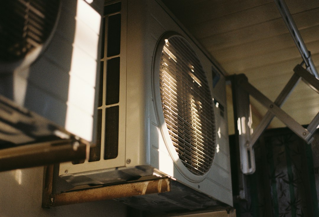 Residential air conditioning unit